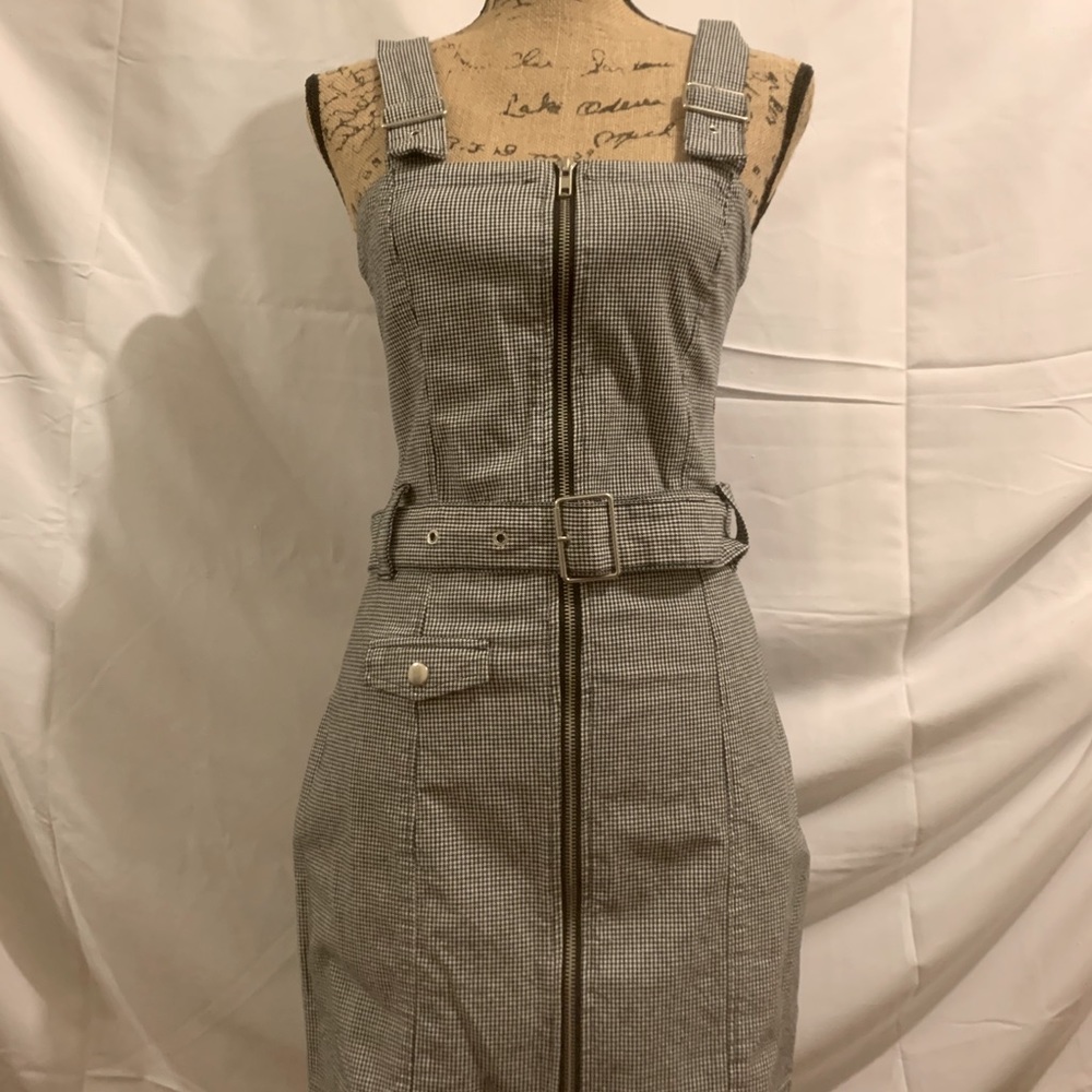 H&M black and white plaid dress size 6